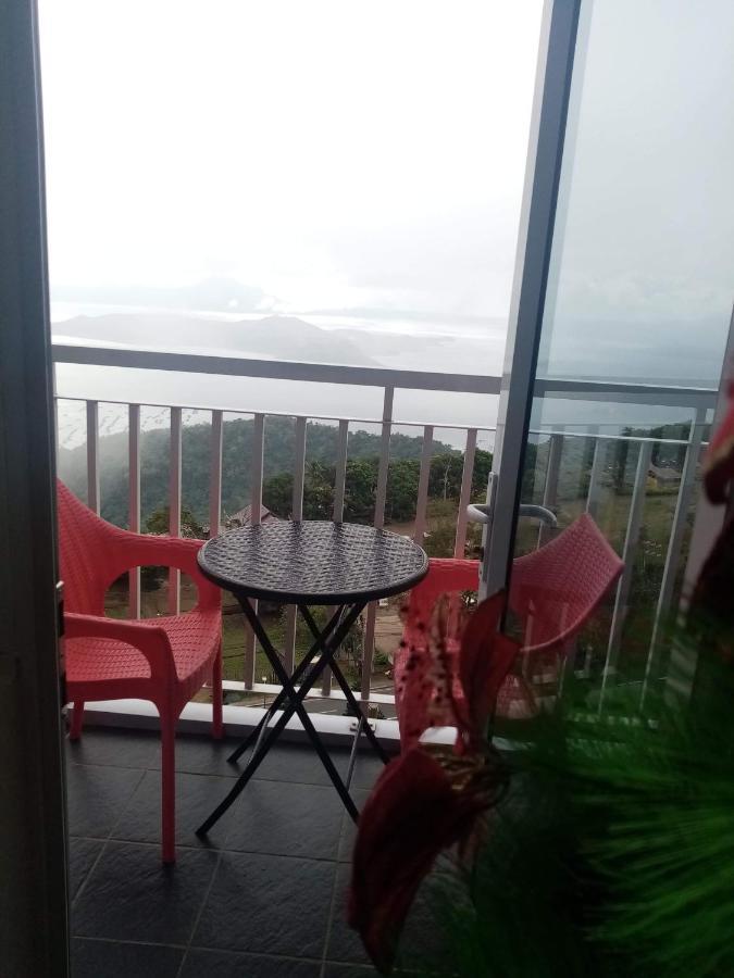 Holy Family Condo At Wind Residences,Tagaytay Tagaytay City Dış mekan fotoğraf