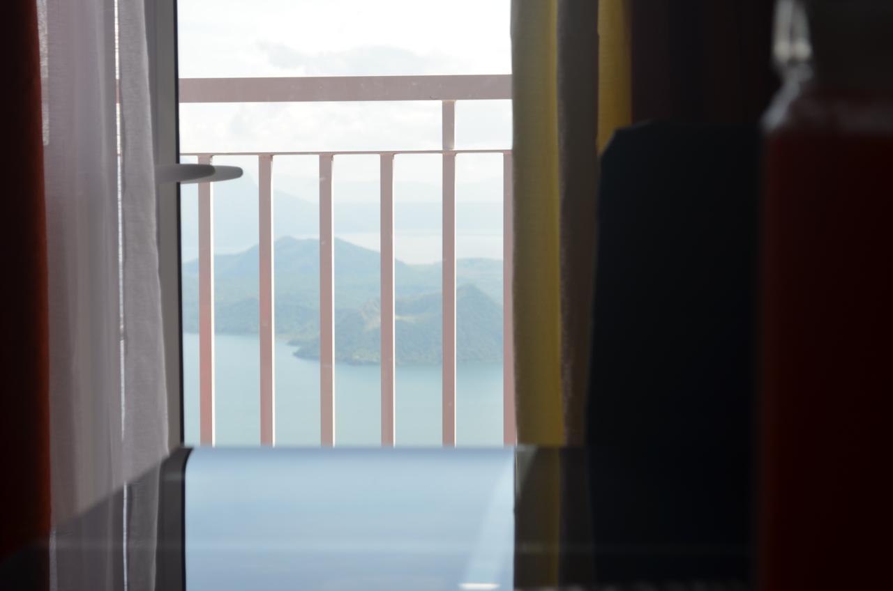Holy Family Condo At Wind Residences,Tagaytay Tagaytay City Dış mekan fotoğraf