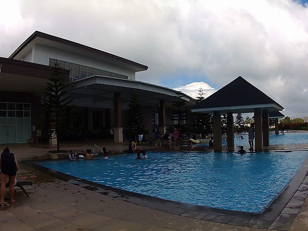 Holy Family Condo At Wind Residences,Tagaytay Tagaytay City Dış mekan fotoğraf